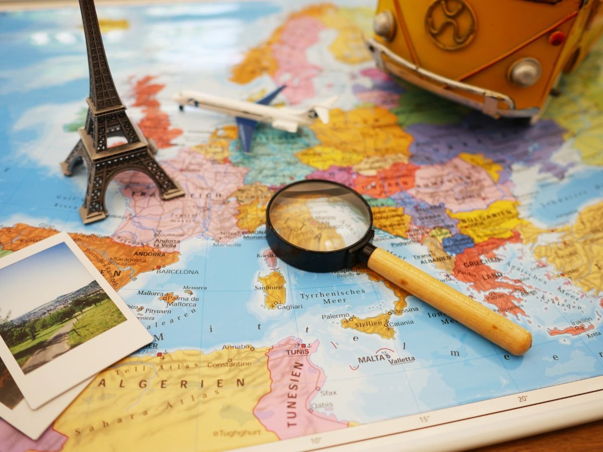 How to plan a solo travel trip safely